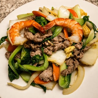 18. Hủ Tiếu Xào Tôm, Thịt - Shrimp & Beef With Rice Noodle